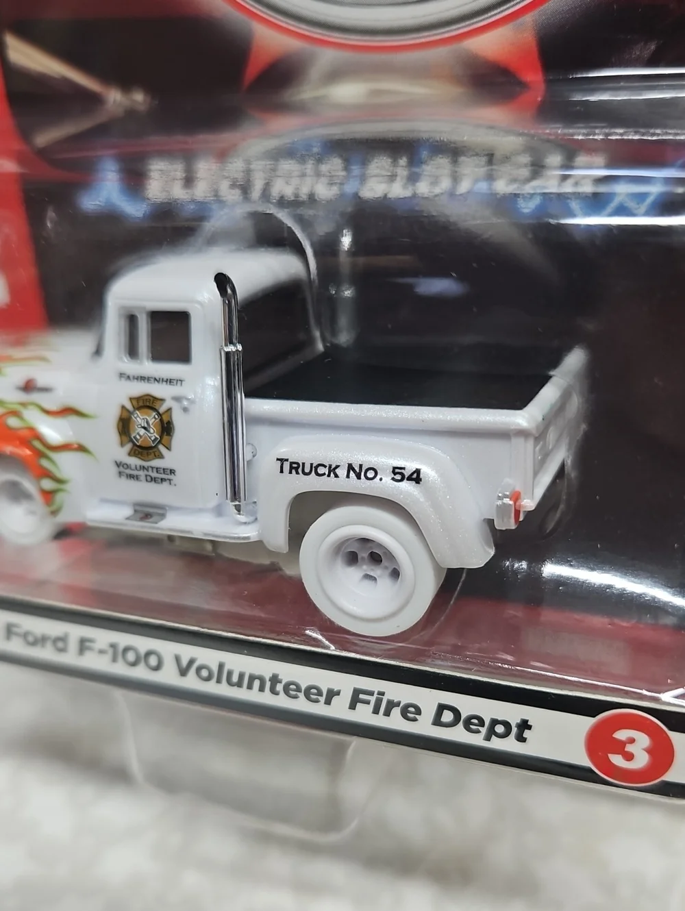 Autoworld 1956 Ford F-100 Volunteer Fire Dept 4 gear Slot Car On Call iwheels